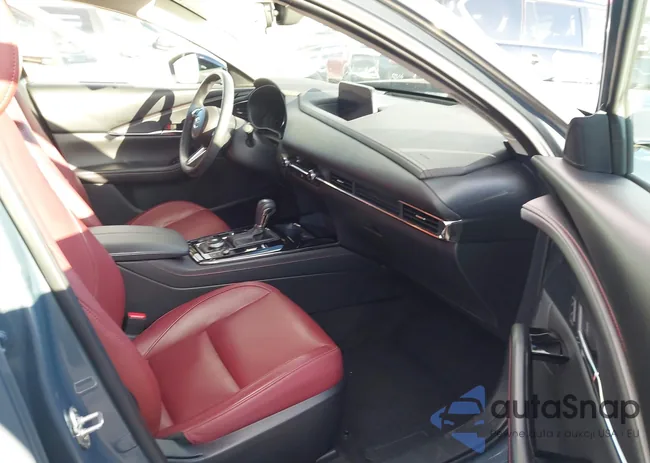 3MVDMBCM0RM669197: 44427405