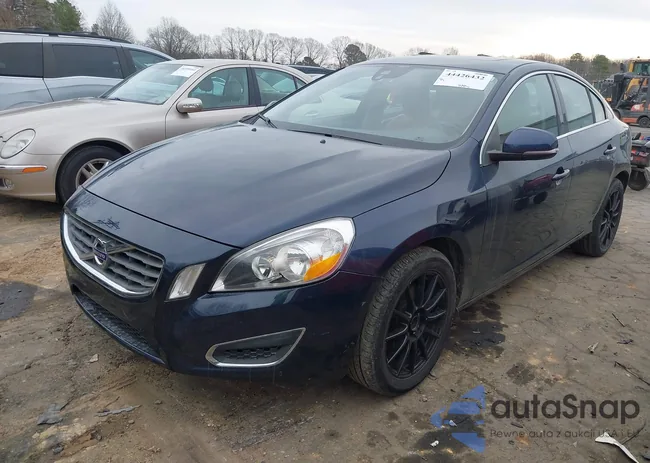 YV1612FS1D2183814: 44426432