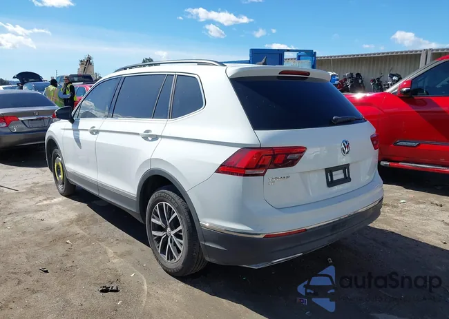 3VV3B7AX7LM064308: 44426541