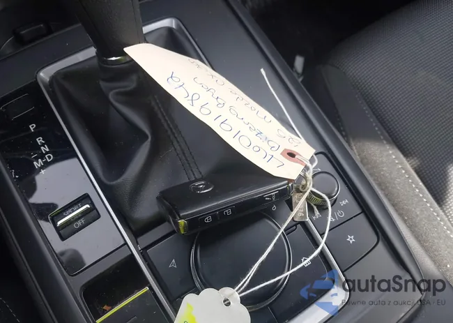 3MVDMBAM0SM809726: 44426771