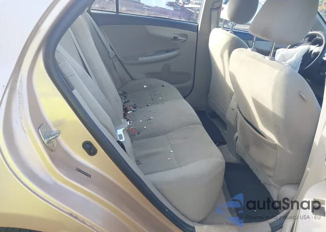 2T1BU4EE5BC705975: 44427972