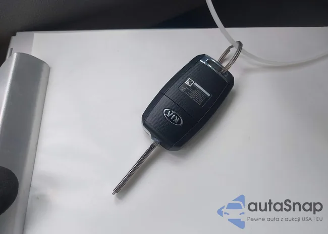 KNDMB5C1XG6175277: 44427985