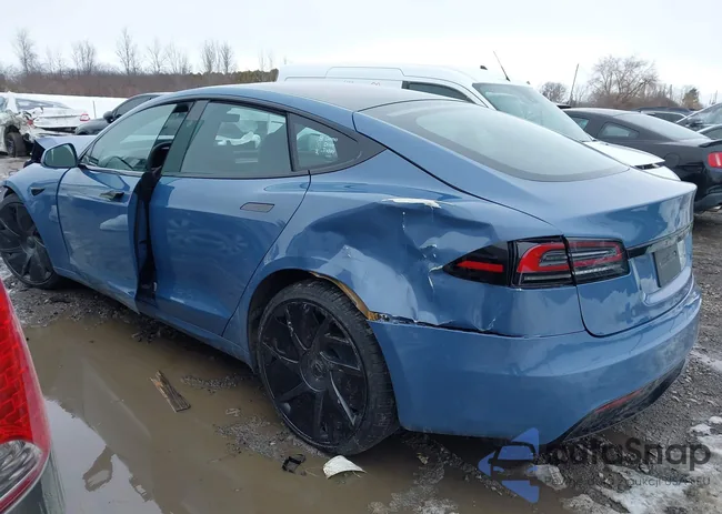 5YJSA1E57TF555923: 44428149