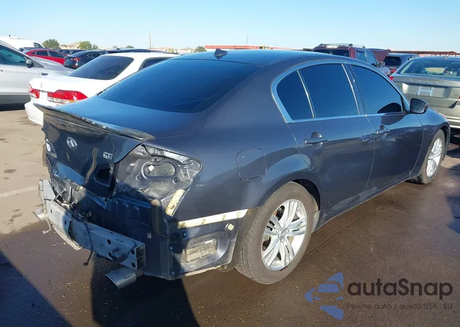 JN1CV6AP8CM936882: 44428236