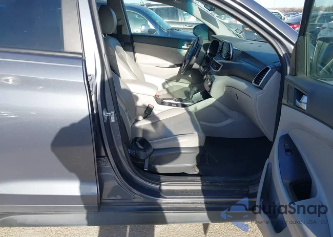 KM8J23A48MU313325: 44428245