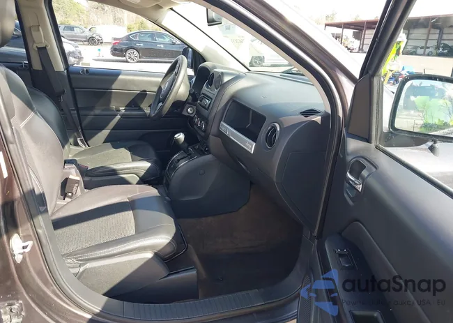 1C4NJCBA0FD373227: 44428313