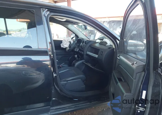 1C4NJDBB7HD100836: 44427438