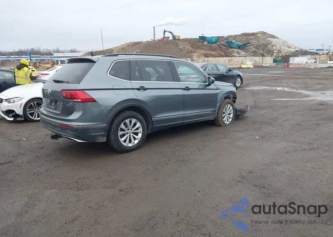 3VV2B7AX1JM094199: 44427475