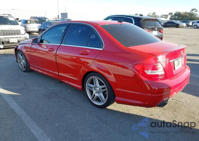 WDDGF4HBXDA775826: 44427595