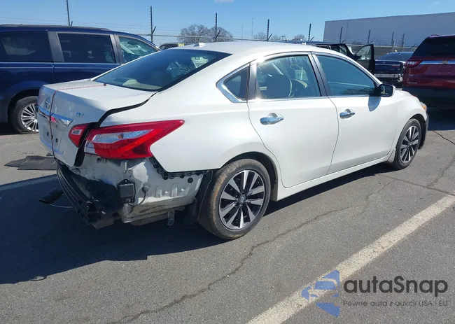 1N4AL3AP5HC129604: 44427640