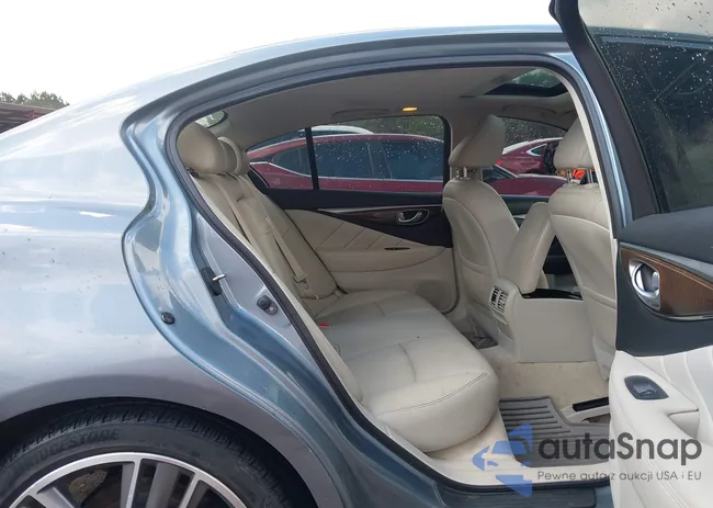 JN1BV7AR1EM699819: 44427649