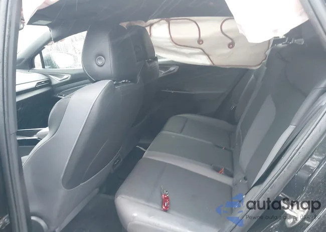 1V2VMPE85PC021452: 44427701