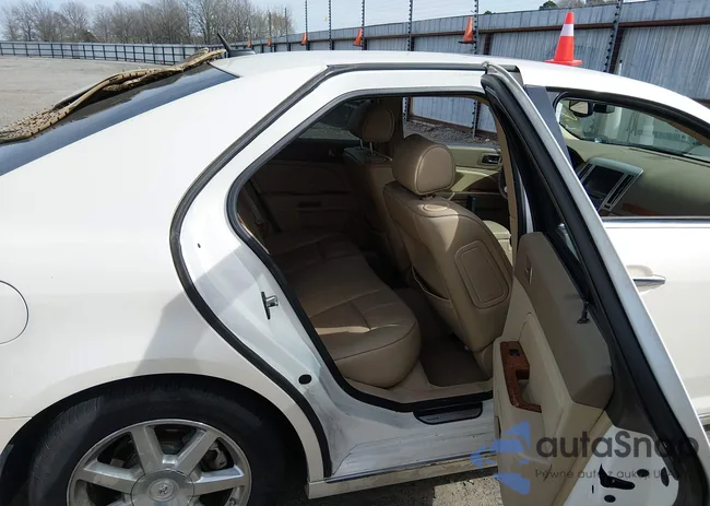 1G6DW67V680117407: 44428761