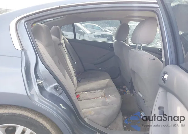 1N4AL2AP3CN439323: 44428782