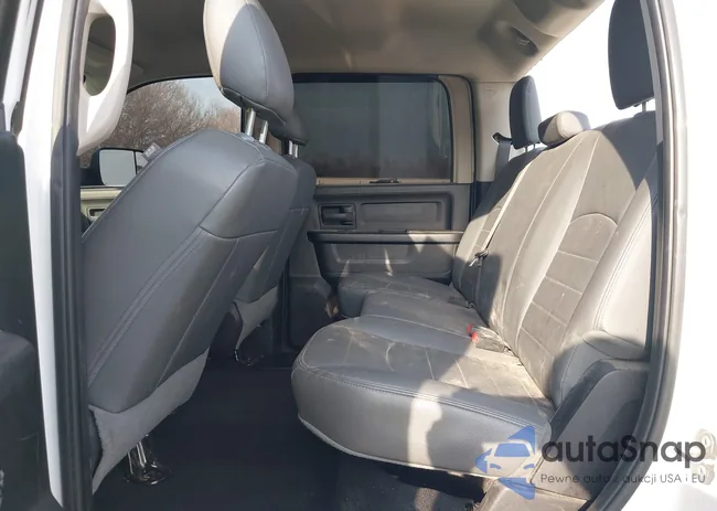 3C6UR5CL2JG356867: 44428895