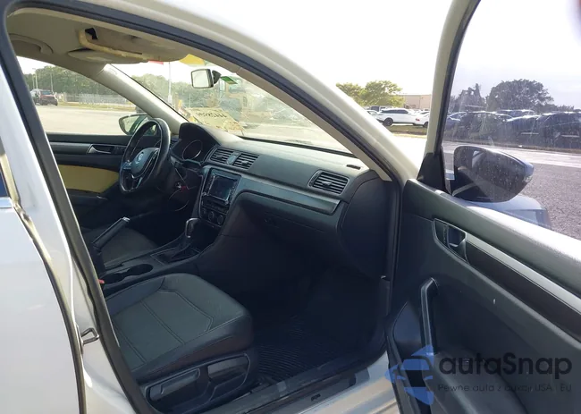 1VWDT7A39HC002265: 44428909