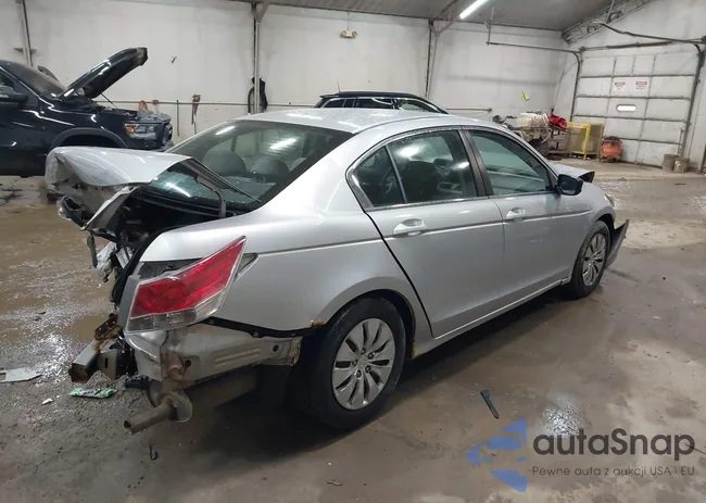 1HGCP2F37AA144776: 44428984