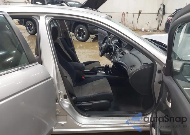 1HGCP2F37AA144776: 44428984