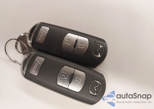 JM3KE4DY2F0460780: 44429032