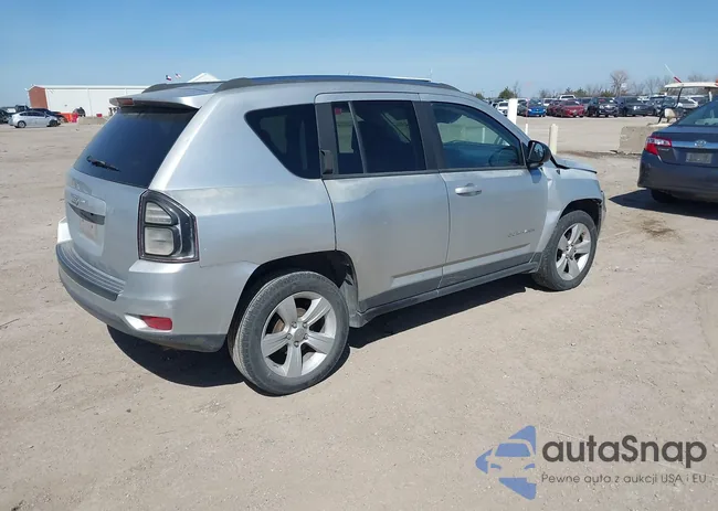 1C4NJCBA7CD647275: 44429073