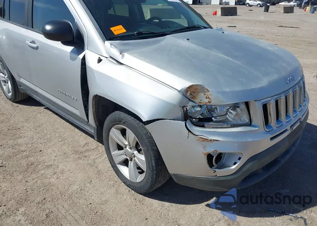 1C4NJCBA7CD647275: 44429073