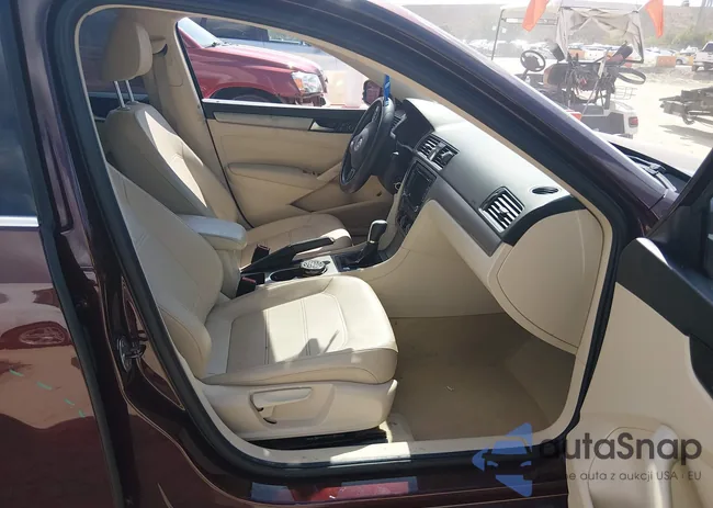 1VWBS7A37EC058114: 44429280