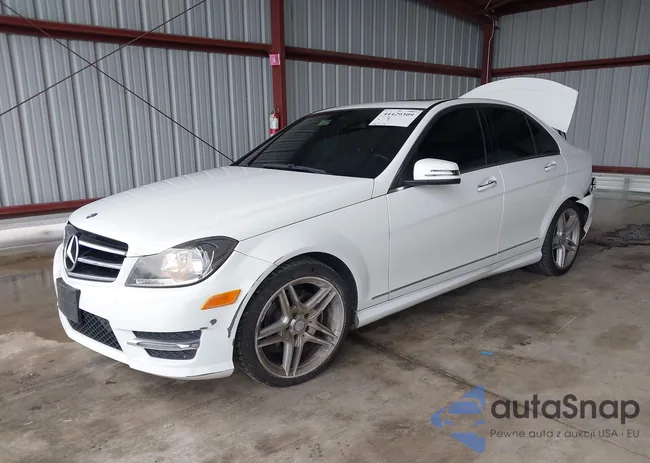 WDDGF4HB6EG245951: 44429309