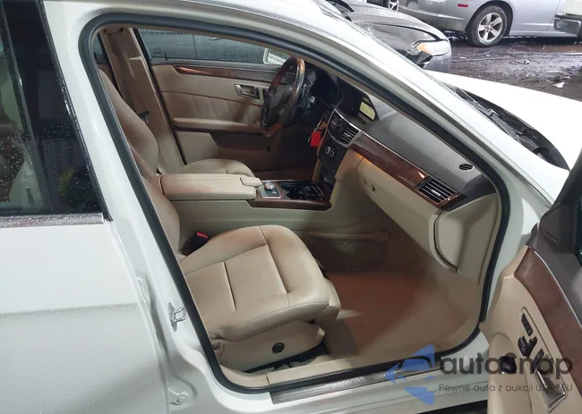 WDDHF5KB8CA552041: 44428671