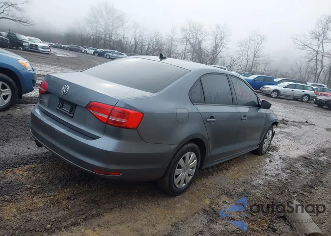 3VW2K7AJ3FM265212: 44428701