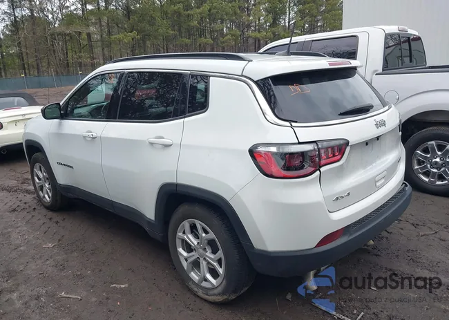 3C4NJDBN4RT118894: 44429995