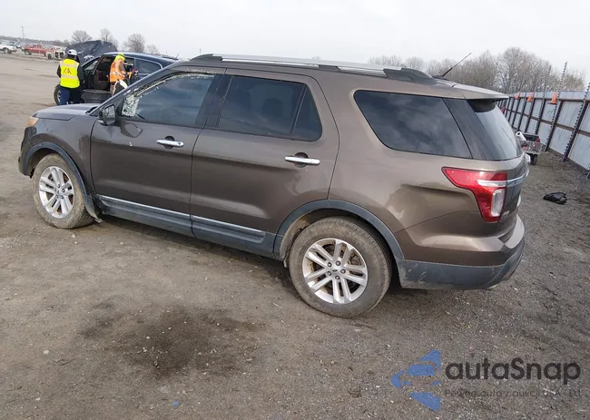 1FM5K7D82FGC47993: 44430100