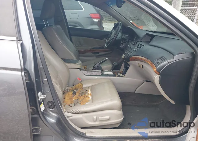 1HGCP3F86BA001479: 44429459