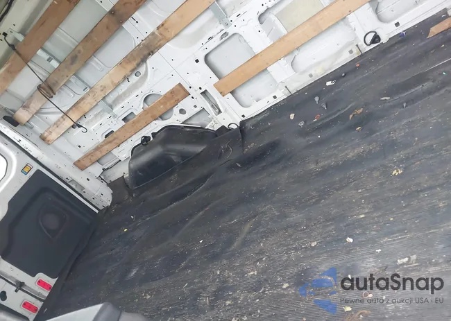 1FTNR1ZM2FKA33974: 44429585