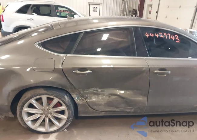 WAUSGAFC4CN006075: 44429743