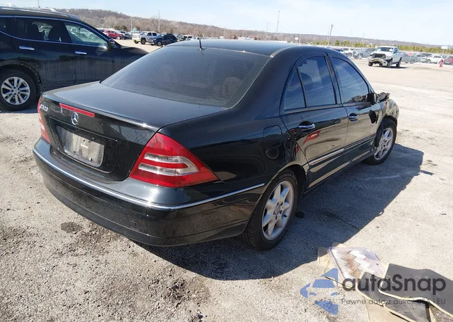 WDBRF64J82F223770: 44430973