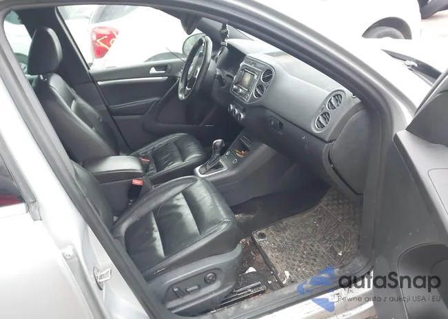 WVGAV3AXXEW068776: 44431067