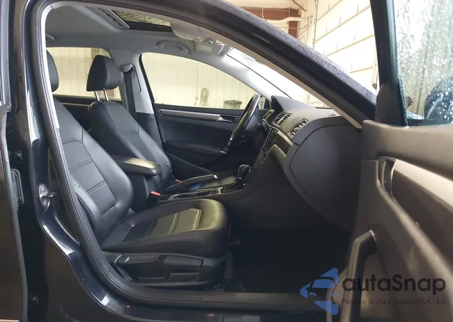 1VWBT7A31HC060376: 44431106