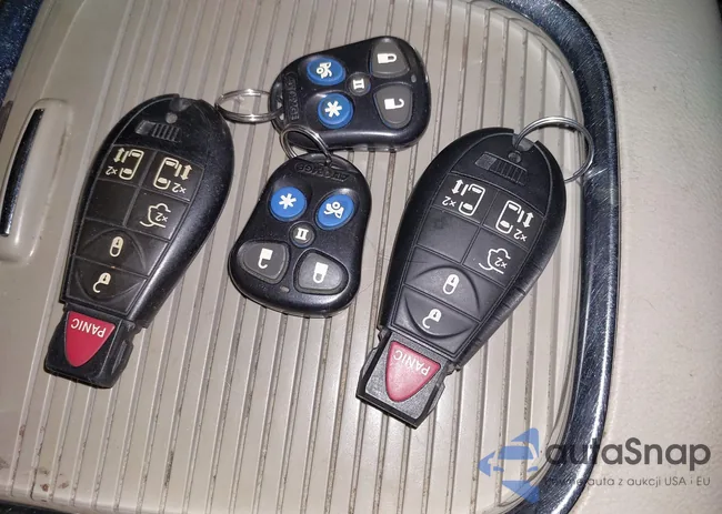 2C4RDGCG1DR739533: 44431176