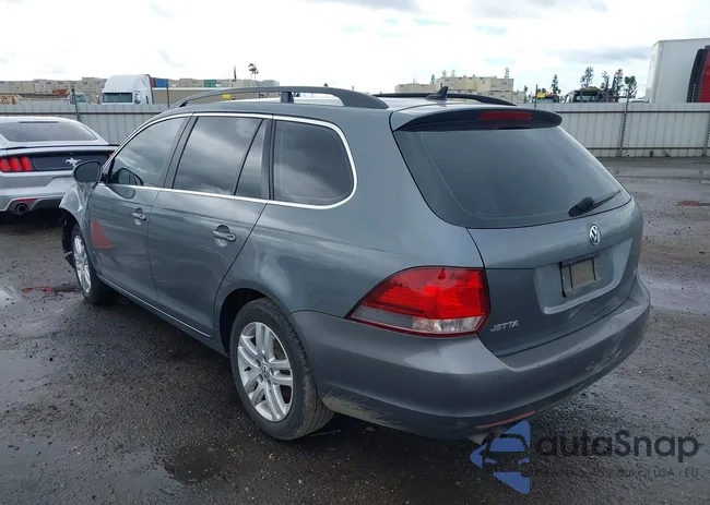 3VWPL7AJ8BM651542: 44431186