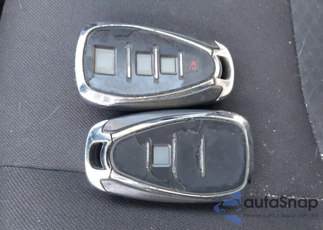 1G1ZB5ST2HF275053: 44431271