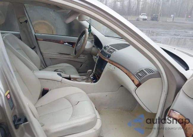 WDBUF65J63A346880: 44431314