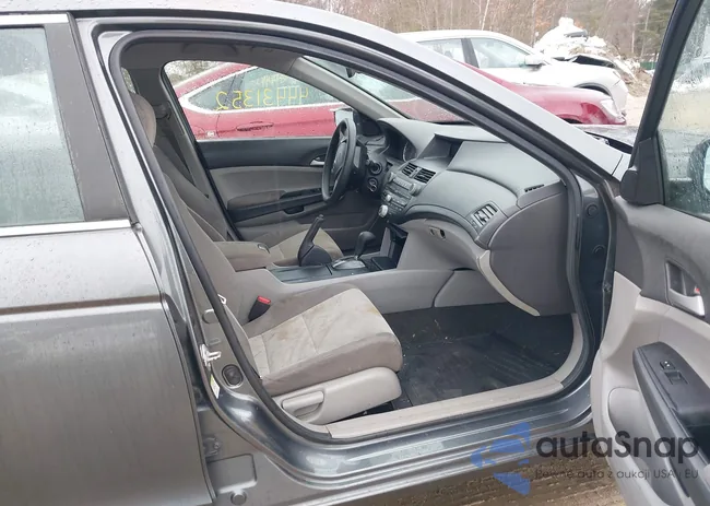 1HGCP2F35AA090488: 44431352