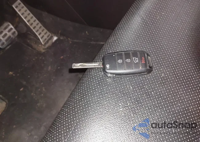 KNDP6CAC8L7698912: 44430366