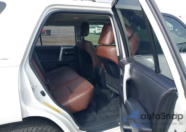 JTEBU5JR6H5409380: 44430461