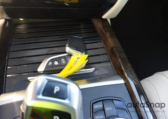 5UXKR2C53G0R68703: 44431932