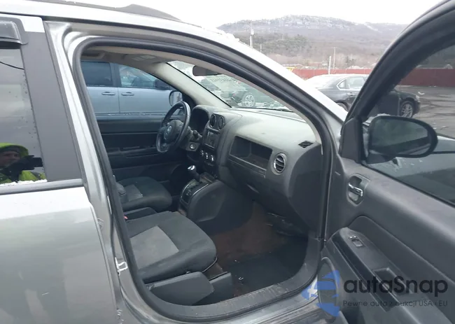 1C4NJDEB3DD280452: 44431943