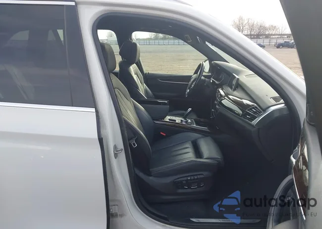 5UXKR0C37H0X81419: 44432037