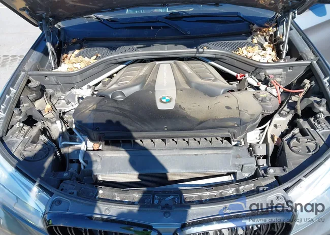 5UXKU6C58G0R33922: 44432117