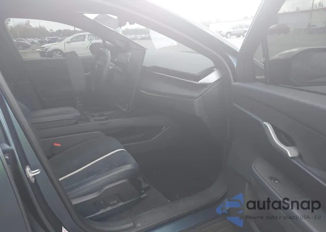 VCF1ZBU27PG004226: 44432130