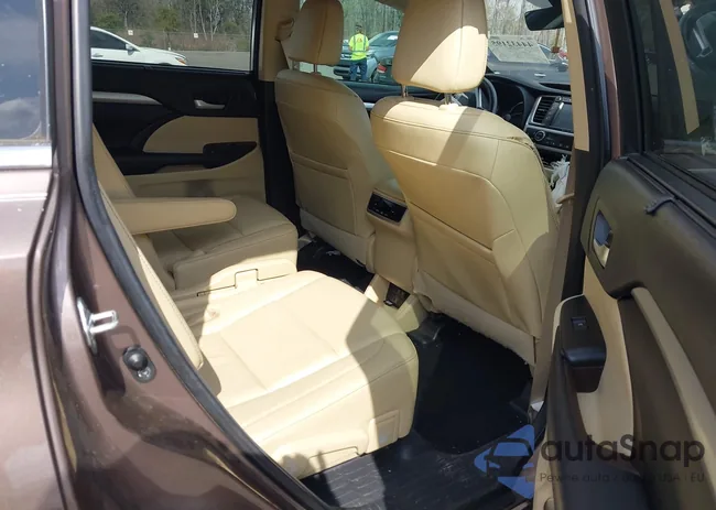 5TDKZRFH8HS210208: 44432195